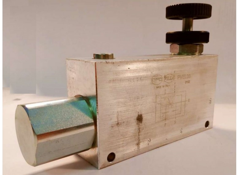 Elsőbbségi szelep 3/8 